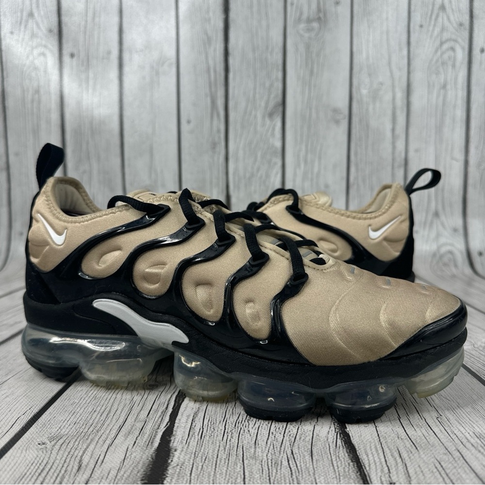 Nike Air Vapormax Plus Rattan White Khaki Brown Black Mens Size 8.5 DX3720-200